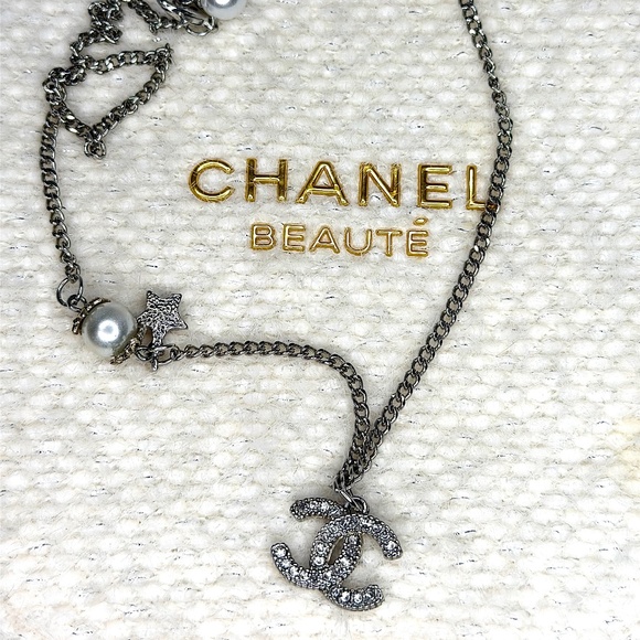 Chanel Star Necklace with diamantés and pearl - Picture 4 of 5